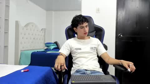 Aiden  online show from 03/01/25, 02:44