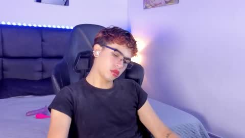 Aiden  online show from 09/26/25, 12:20