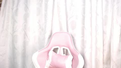 Ailyn online show from 05/14/26, 10:49
