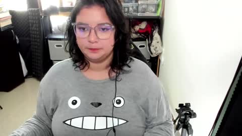 Catalina online show from 10/22/25, 01:00