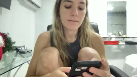 Aile online show from 12/05/24, 09:39