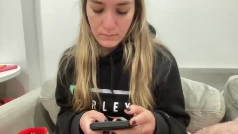 Aile online show from 01/04/25, 01:21