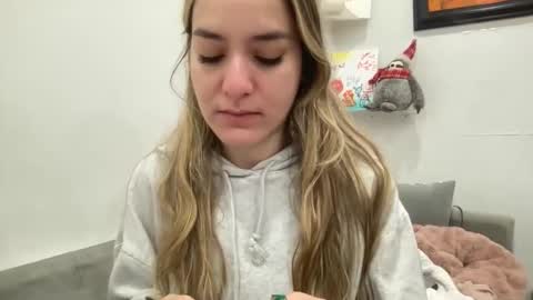 Aile online show from 01/25/25, 02:04