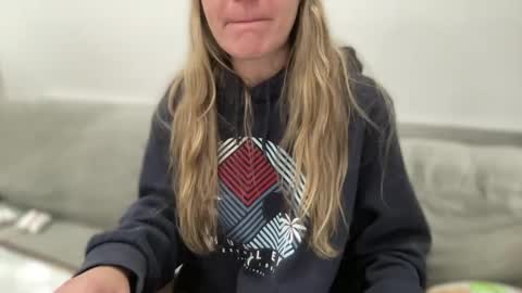 Aile online show from 01/29/25, 10:48