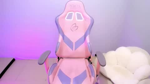 Ailee Hyuga online show from 12/05/25, 03:41