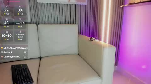   online show from 10/31/25, 08:48