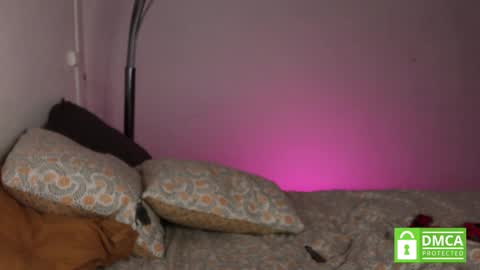 Snapshot of ailelea chatting on 02/10/25, 01:24 123 online show from 02/10/25, 01:24