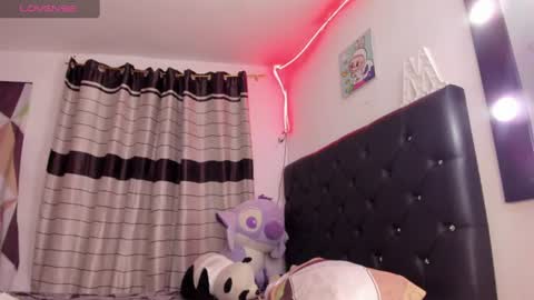 Snapshot of ailen_aria chatting on 07/14/26, 03:44 ailen and aria online show from 07/14/26, 03:44