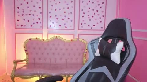 Snapshot of ailen_t_ chatting on 09/17/25, 02:35 ailen online show from 09/17/25, 02:35