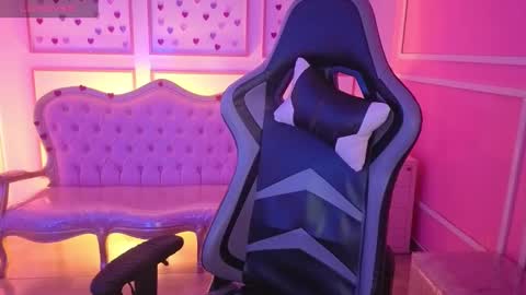 Snapshot of ailen_t_ chatting on 09/20/25, 02:34 ailen online show from 09/20/25, 02:34