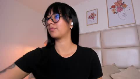 Aily Yozuko online show from 02/20/25, 02:51