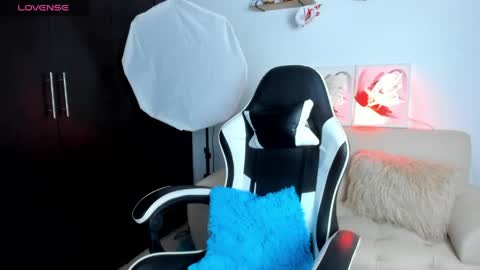 Ailyn  online show from 05/05/26, 04:09