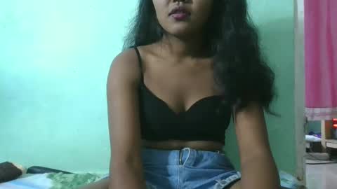 Snapshot of aimeamour chatting on 03/02/25, 11:18 aimeamour online show from 03/02/25, 11:18