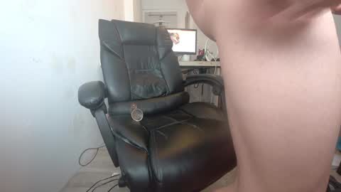 Snapshot of aimkey187 chatting on 01/12/26, 09:14 sL4ve187 online show from 01/12/26, 09:14