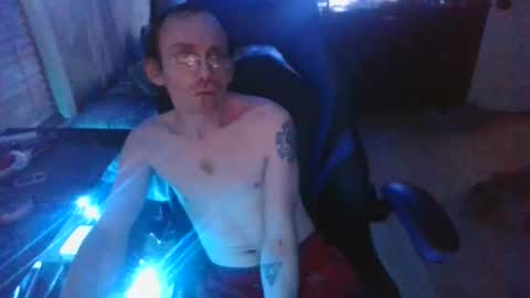 aimz2submit online show from 12/15/25, 12:15