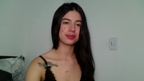 Snapshot of aine_ileana chatting on 01/17/26, 02:49 J online show from 01/17/26, 02:49