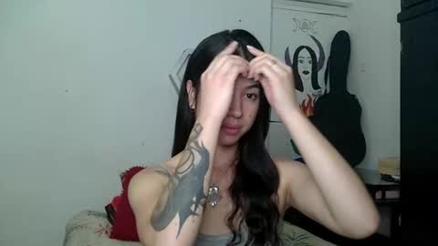 Snapshot of aine_ileana chatting on 03/17/26, 07:06 J online show from 03/17/26, 07:06