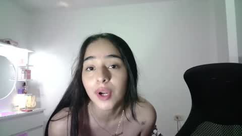 Snapshot of aineangeel chatting on 11/06/25, 01:06 AINE online show from 11/06/25, 01:06