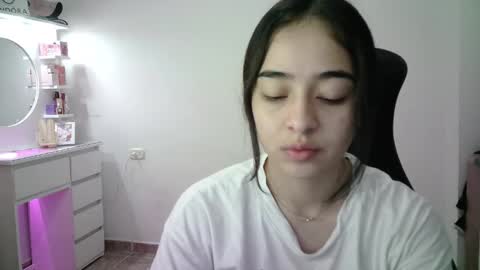 Snapshot of aineangeel chatting on 02/03/26, 01:27 AINE online show from 02/03/26, 01:27