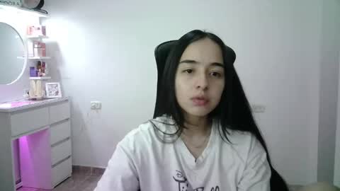 Snapshot of aineangeel chatting on 02/12/26, 01:55 AINE online show from 02/12/26, 01:55