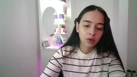 Snapshot of aineangeel chatting on 05/28/26, 01:19 AINE online show from 05/28/26, 01:19