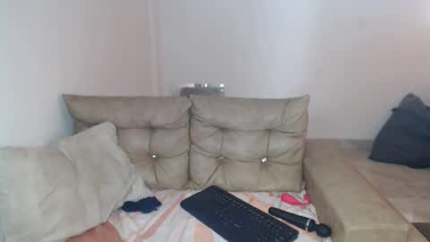 Snapshot of aingealkajsa chatting on 05/06/26, 08:03 aingeal online show from 05/06/26, 08:03