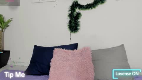 Ainoa  online show from 12/02/25, 12:32