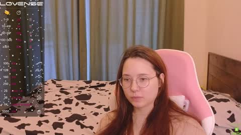 Snapshot of airyhill chatting on 01/02/25, 07:55 airyhill online show from 01/02/25, 07:55