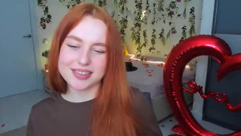 Snapshot of airysilhouette chatting on 02/14/26, 04:26 Louise online show from 02/14/26, 04:26