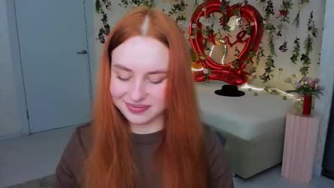 Snapshot of airysilhouette chatting on 02/16/26, 07:10 Louise online show from 02/16/26, 07:10