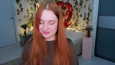 Snapshot of airysilhouette chatting on 02/21/26, 07:26 Louise online show from 02/21/26, 07:26