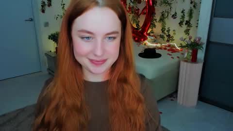 Snapshot of airysilhouette chatting on 03/08/26, 02:04 Louise online show from 03/08/26, 02:04