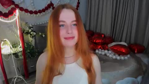 Snapshot of airysilhouette chatting on 03/08/26, 08:01 Louise online show from 03/08/26, 08:01