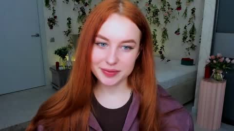 Snapshot of airysilhouette chatting on 04/04/26, 07:22 Louise online show from 04/04/26, 07:22