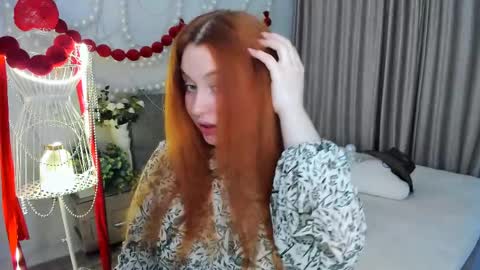 Snapshot of airysilhouette chatting on 05/16/26, 10:12 Louise online show from 05/16/26, 10:12