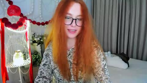 Snapshot of airysilhouette chatting on 05/16/26, 10:36 Louise online show from 05/16/26, 10:36