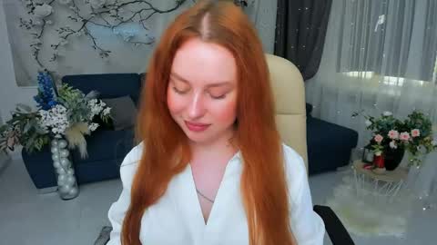 Snapshot of airysilhouette chatting on 05/26/26, 10:11 Louise online show from 05/26/26, 10:11