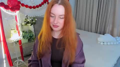 Snapshot of airysilhouette chatting on 05/27/26, 04:20 Louise online show from 05/27/26, 04:20