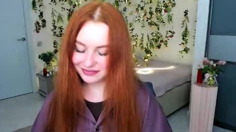 Snapshot of airysilhouette chatting on 06/03/26, 07:30 Louise online show from 06/03/26, 07:30