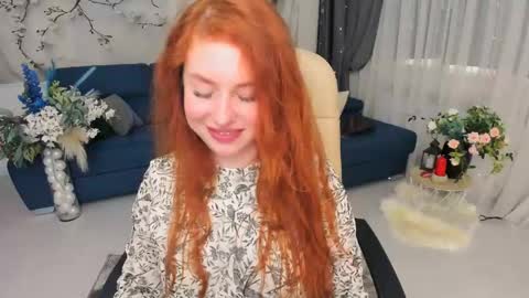 Snapshot of airysilhouette chatting on 06/10/26, 04:17 Louise online show from 06/10/26, 04:17