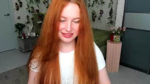 Snapshot of airysilhouette chatting on 06/18/26, 07:29 Louise online show from 06/18/26, 07:29