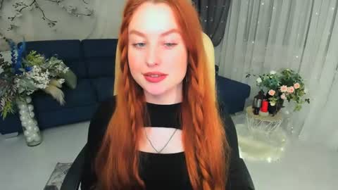 Snapshot of airysilhouette chatting on 06/28/26, 07:42 Louise online show from 06/28/26, 07:42