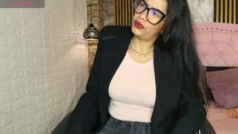 Snapshot of aisha__cambell chatting on 04/20/26, 10:07 aisha__cambell online show from 04/20/26, 10:07
