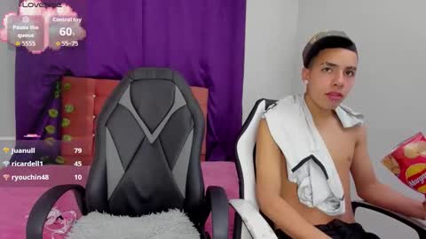 aisha_berry online show from 09/30/25, 03:22