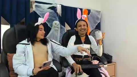 Aisha online show from 11/01/25, 02:57