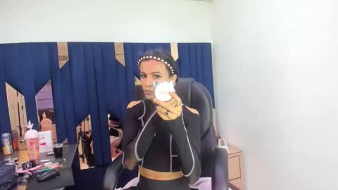 Snapshot of aisha_hotts777 chatting on 04/22/26, 03:31 Aisha online show from 04/22/26, 03:31