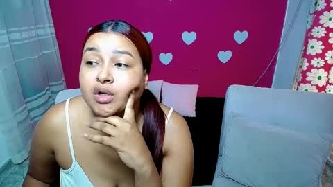 Snapshot of aisha_stacey0410 chatting on 05/23/26, 03:05 aisha_stacey0410 online show from 05/23/26, 03:05
