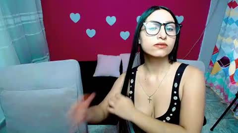 Snapshot of aisha_stacey0410 chatting on 06/21/26, 10:12 aisha_stacey0410 online show from 06/21/26, 10:12