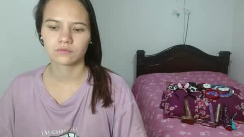 Snapshot of aishafuckaas chatting on 10/23/25, 08:40 aishafuckaas online show from 10/23/25, 08:40