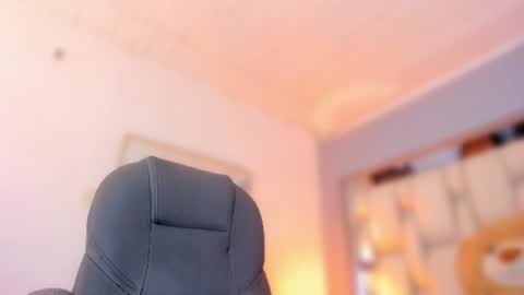 Snapshot of aishakassandra chatting on 07/02/26, 11:27 KASSANDRA online show from 07/02/26, 11:27